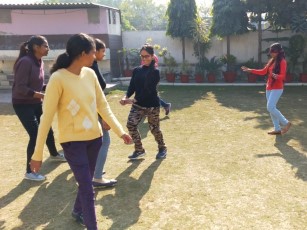 Team Badminton & Outdoor Games